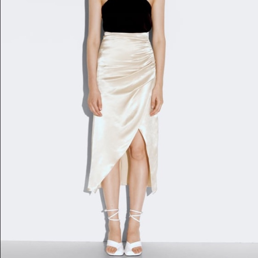 Zara satin effect ruched midi skirt -M/M/28
